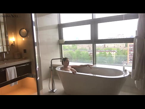 ❤️ Une énorme nana se branlant passionnément la chatte dans la salle de bains ️ Porno at us fr.villagesexvideos.ru ❌️