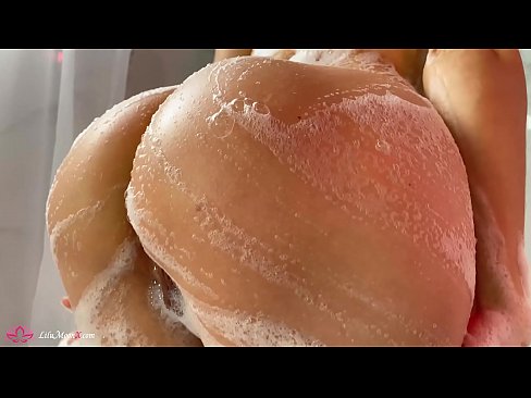 ❤️ Une brune masturbe sa chatte avec un vibrateur jusqu'à un orgasme intense sous la douche. ️ Porno at us fr.villagesexvideos.ru ❌️